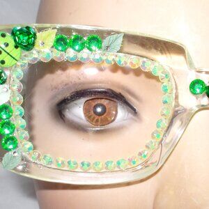 1.50 READING GLASSES CLEAR FRAME DECORATED WITH GARDEN THEME